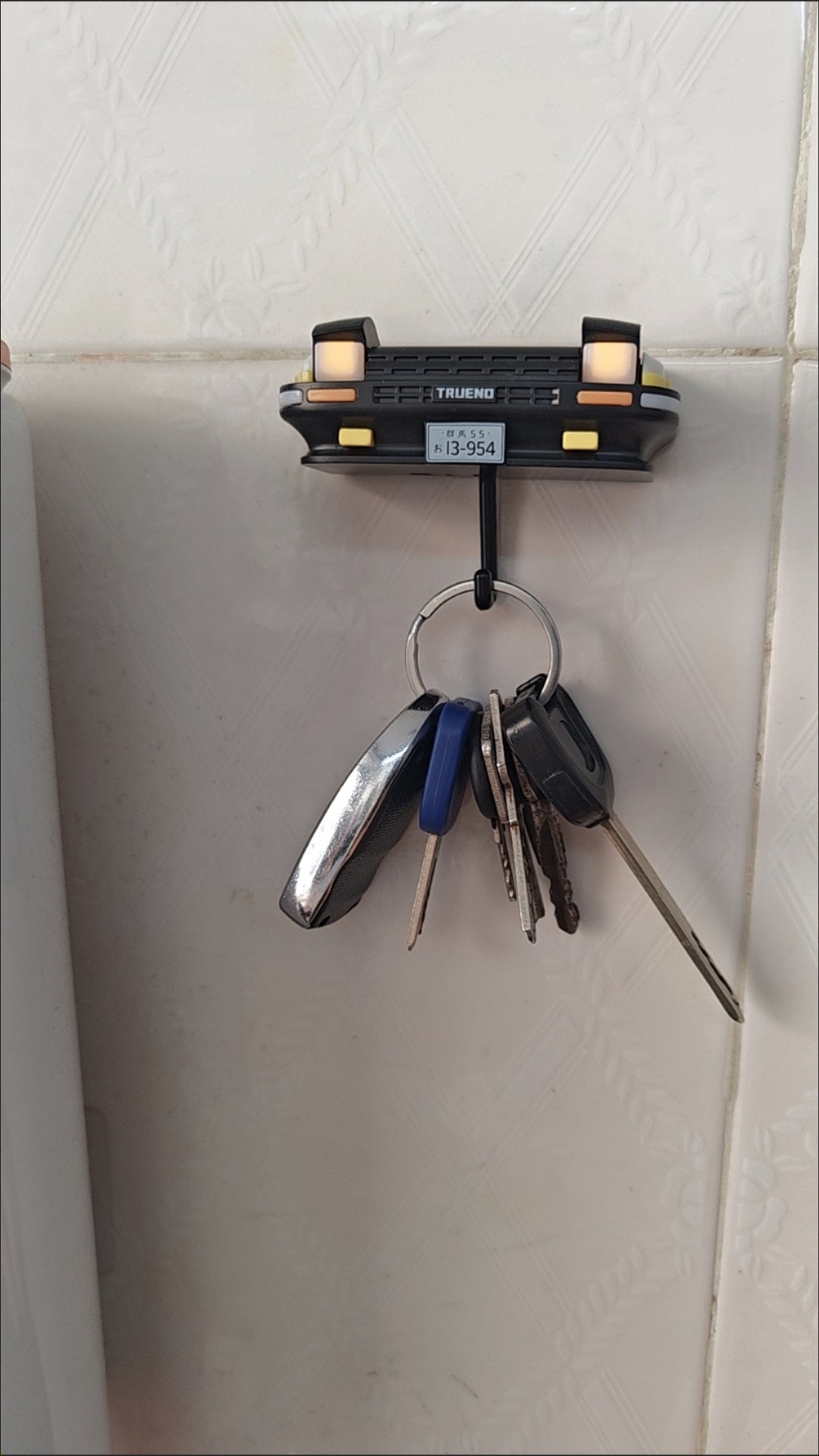 Toyota TRUENO AE86 Key Rack With Headlight And Battery - Real photo 6