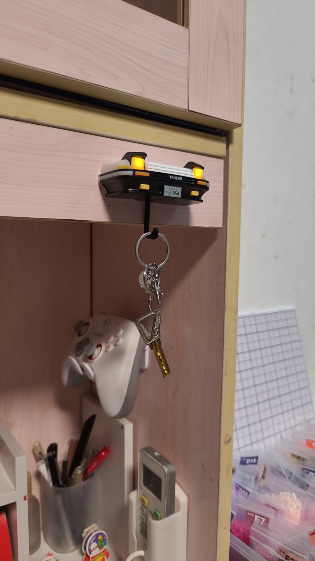 Toyota TRUENO AE86 Key Rack With Headlight And Battery - Real photo 5