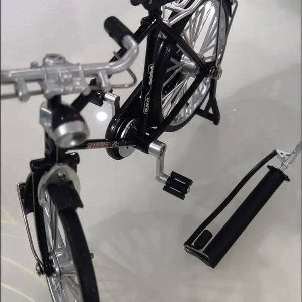 1:10 Diecast Bicycle With Accessories Metal Body