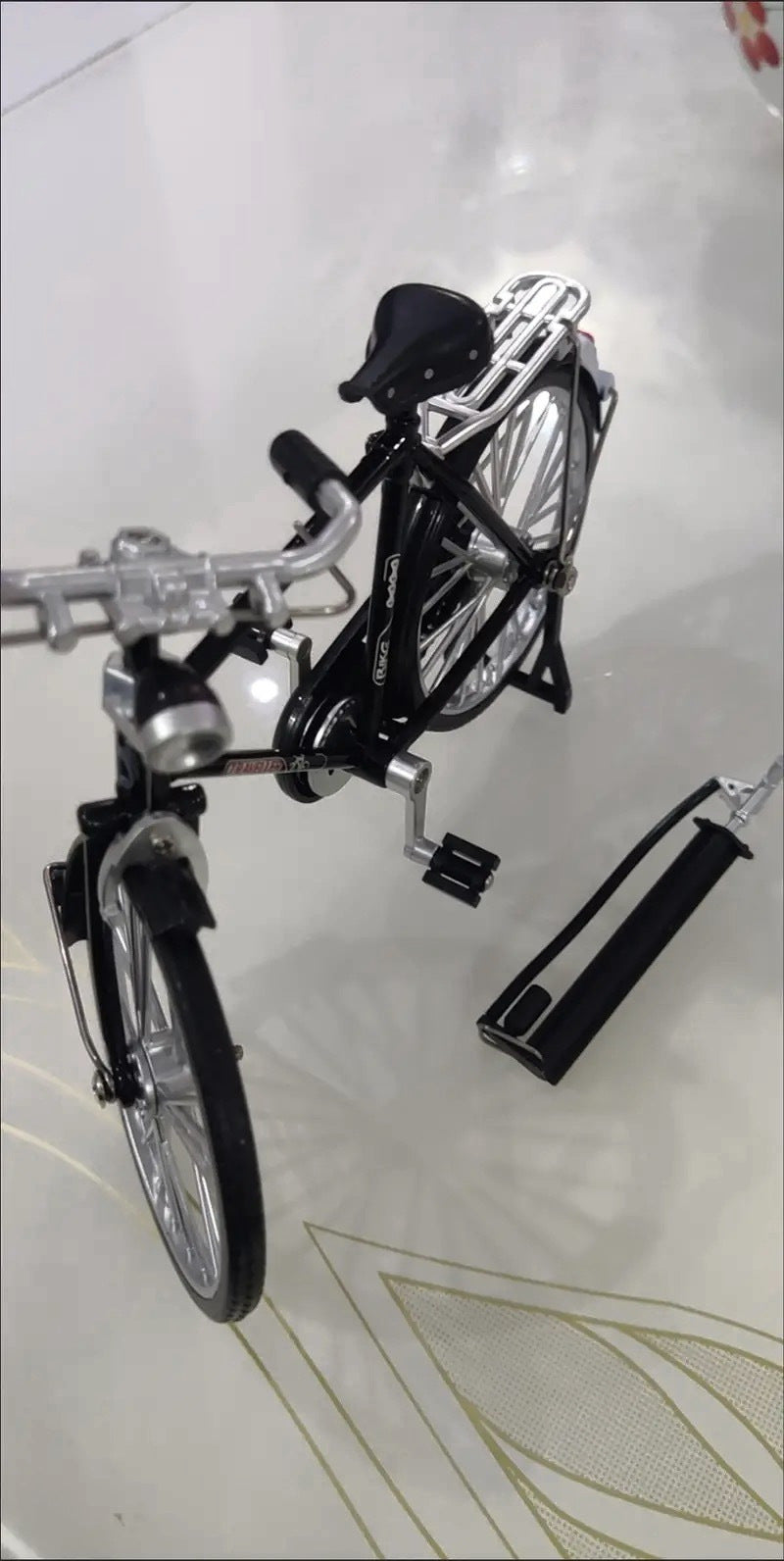 1:10 Diecast Bicycle With Accessories Metal Body - Real photo 2