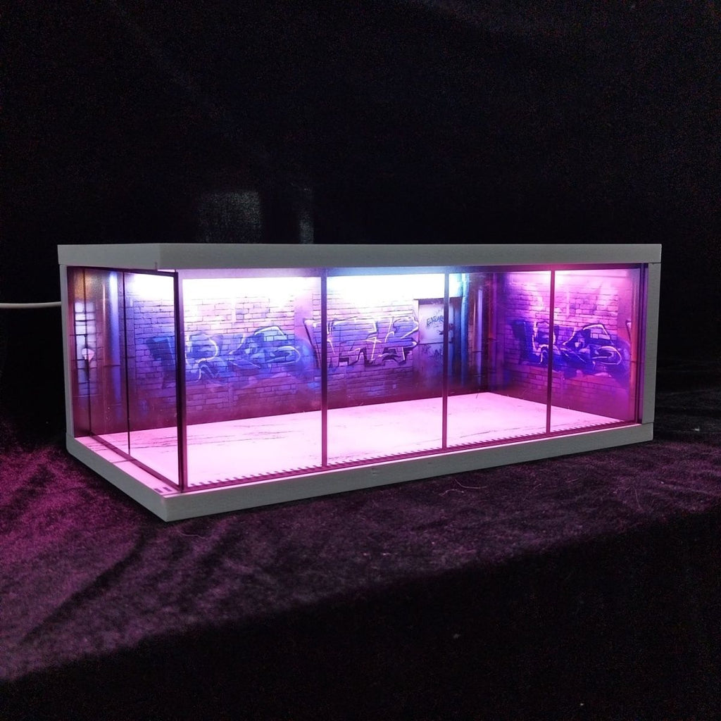 1:64 Diorama House: LED Graffiti Display Case