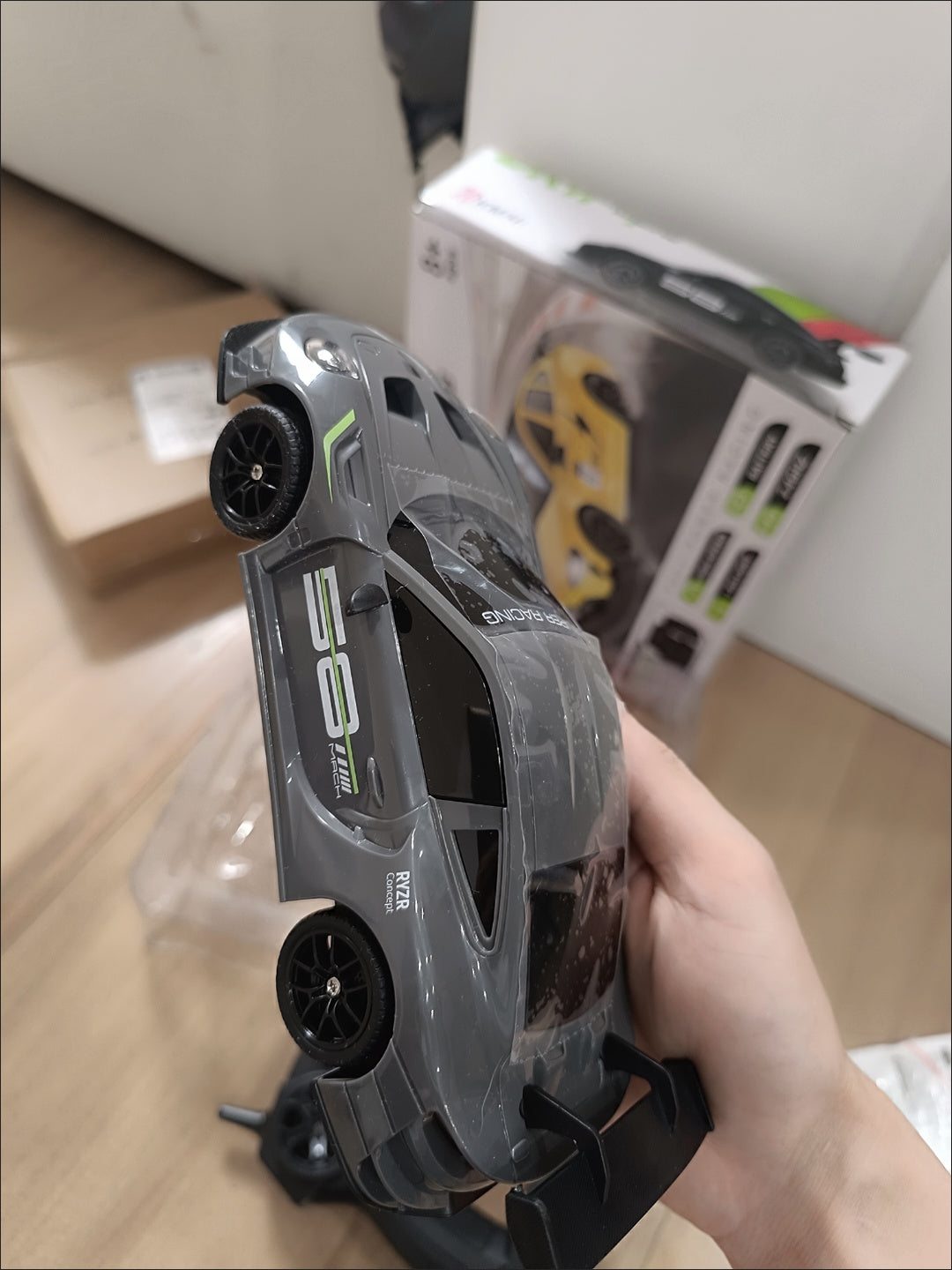 Porsche 911 GT3 RS 4WD RC Drift Car With Tires & Traffic Cones - Real photo 9