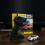 1:64 Alloy 4WD Metal Desktop Drift Car With Accessories