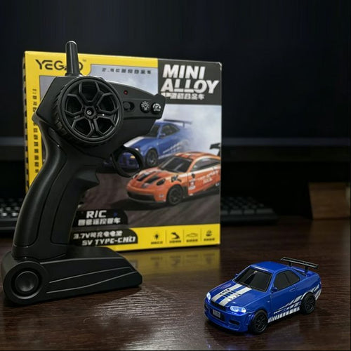 GT-R R34 1:64 Alloy 4WD Metal Desktop Drift Car With Accessories