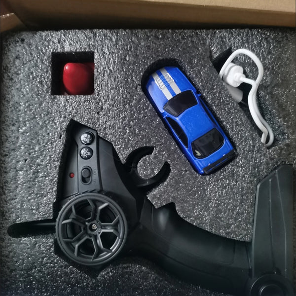 1:64 Alloy 4WD Metal Desktop Drift Car With Accessories
