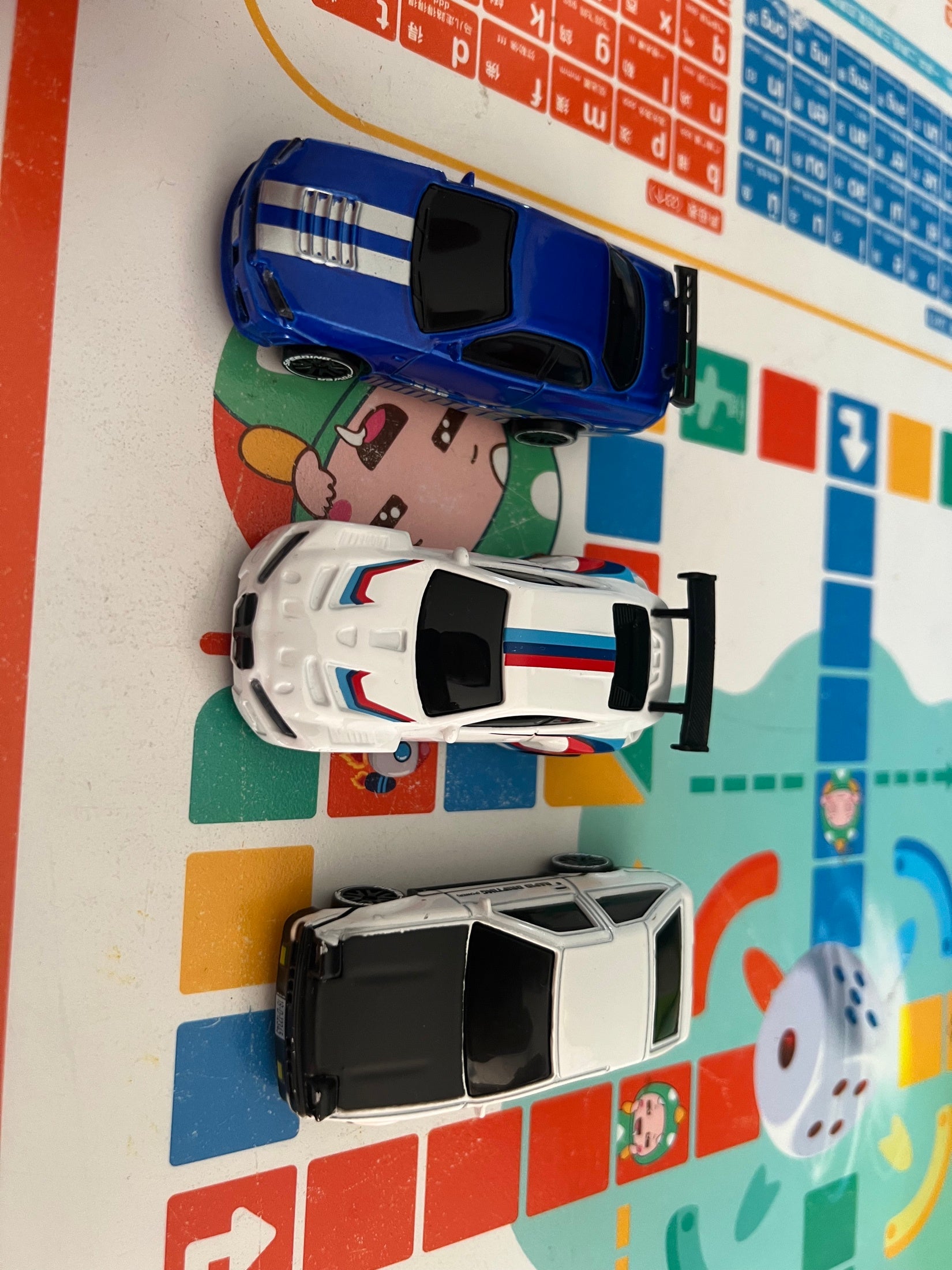 1:64 Alloy 4WD Metal Desktop Drift Car With Accessories - Real photo 7