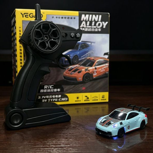 911 GT3 RS 1:64 Alloy 4WD Metal Desktop Drift Car With Accessories