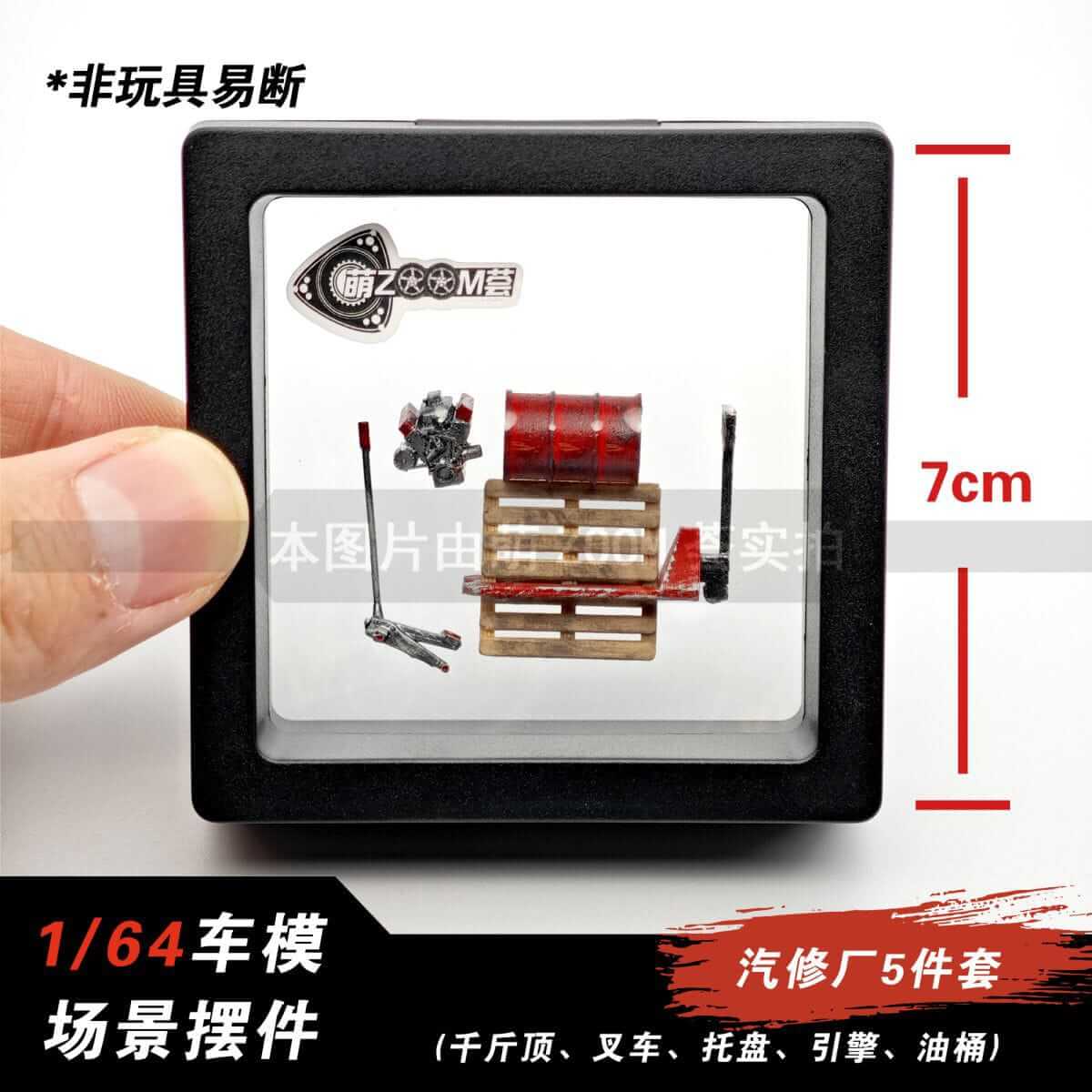 1:64 Oil Drum + Forklift + Engine + Tray red