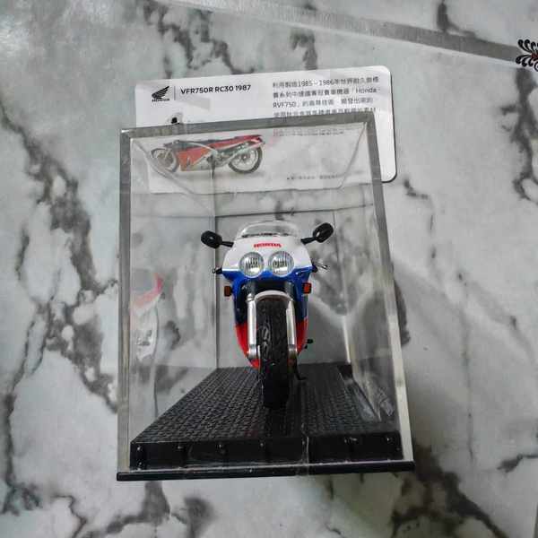 Front view of Official Licensed Honda VFR750R RC30 1987 1:24 Diecast Motorcycle Model Bangladesh
