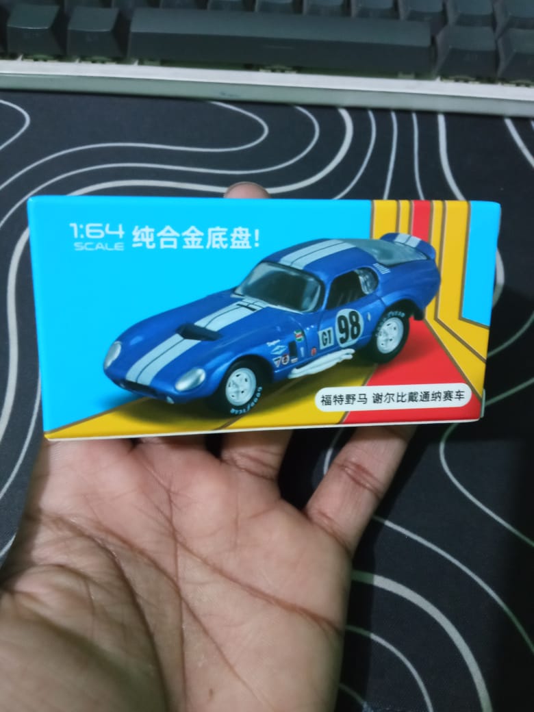 1:64 Shelby Daytona Coupe Diecast Model Car