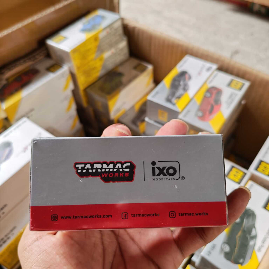 Tarmac Works × iXO Porsche 911 GT3 (Type 996) 1:64 Diecast Model