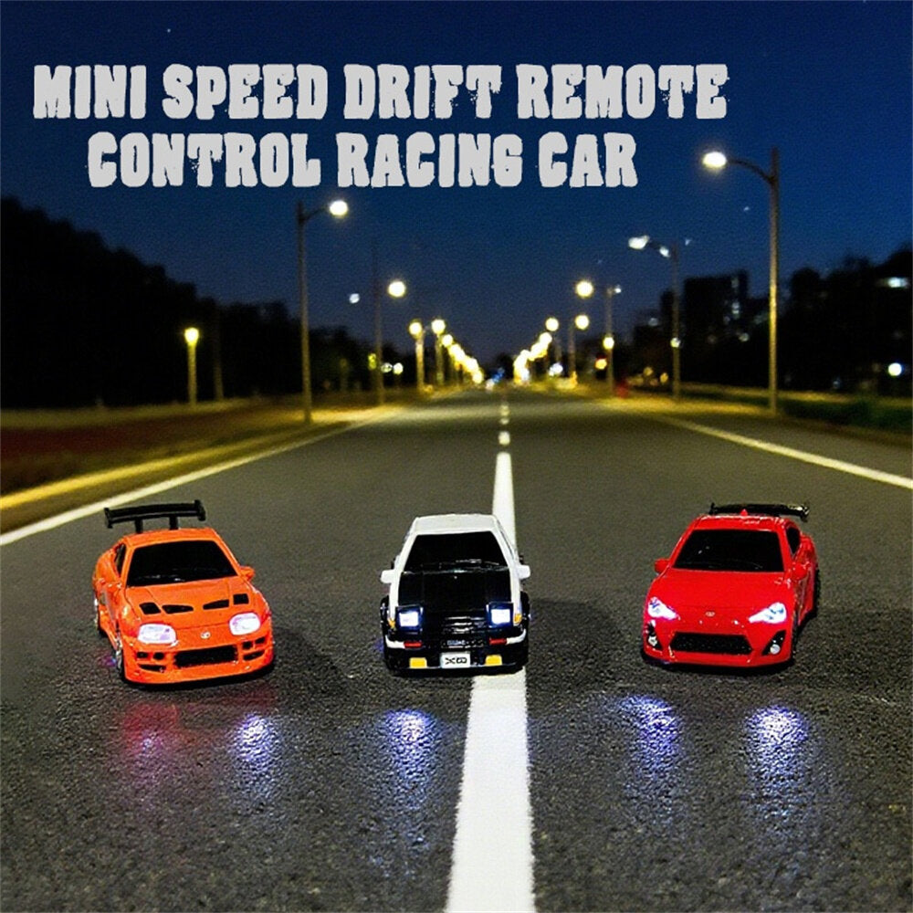 Officially Licensed Trueno AE86 4WD 1:64 Mini Drift Car