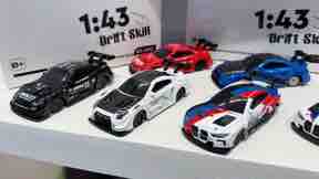 1:43 Scale Alloy 4WD Metal Premium Drift Car With Accessories - Real photo 2