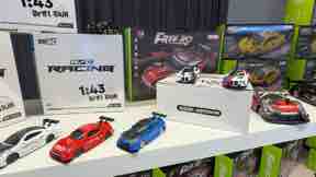 1:43 Scale Alloy 4WD Metal Premium Drift Car With Accessories - Real photo 4