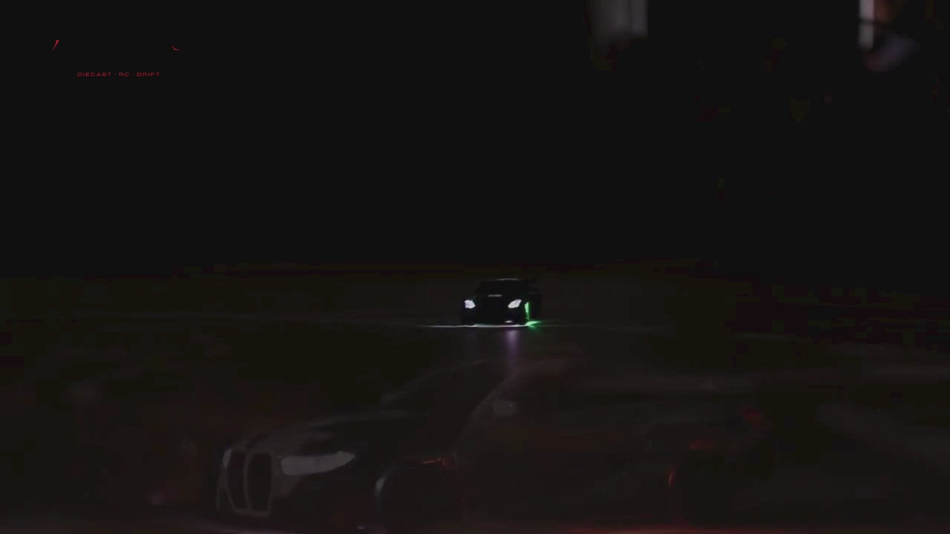 Red Nissan GT-R (R35) 1:43 Alloy 4WD Metal Drift Car With Accessories